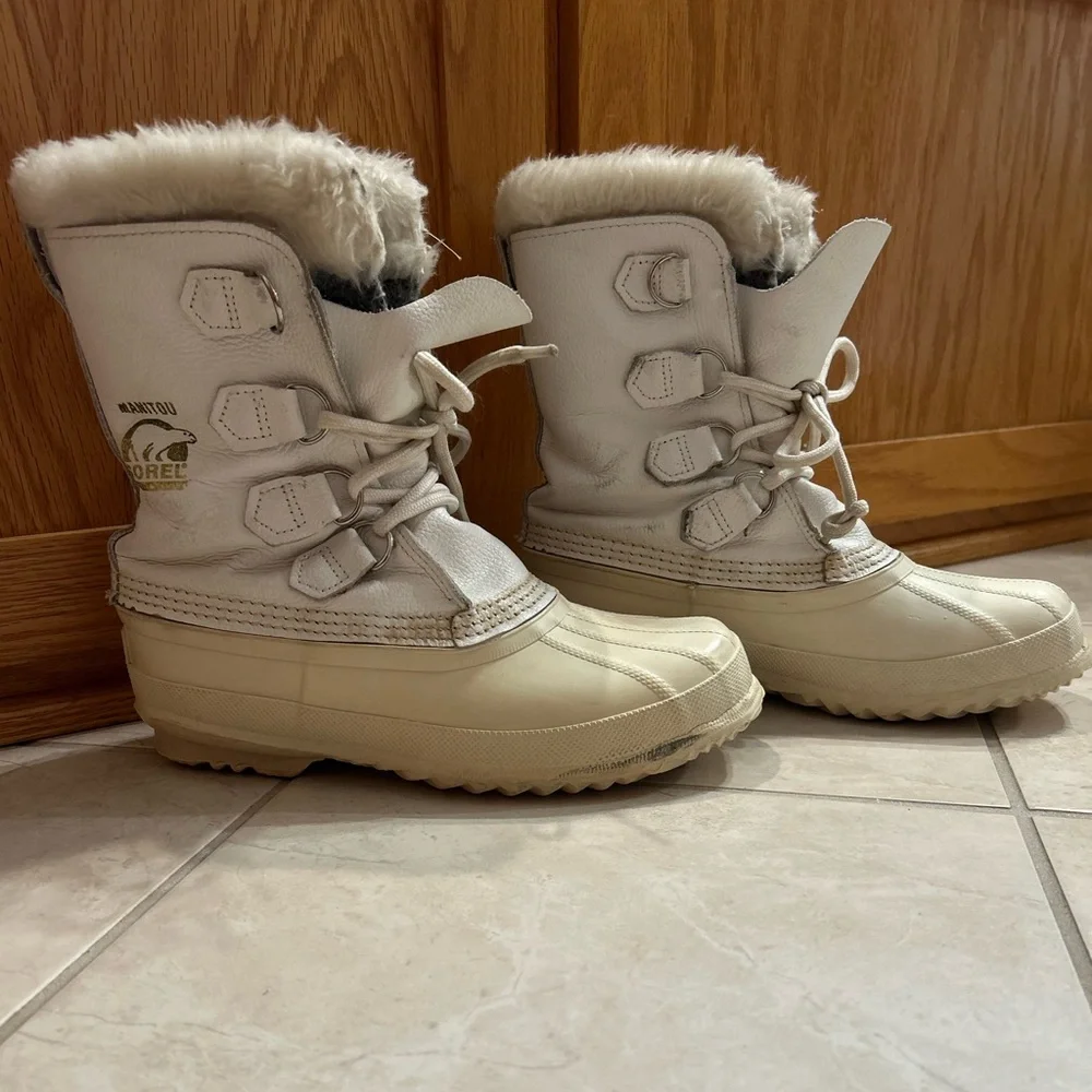 Sorel Vintage‎ Women’s White Leather Manitou Winter Boots